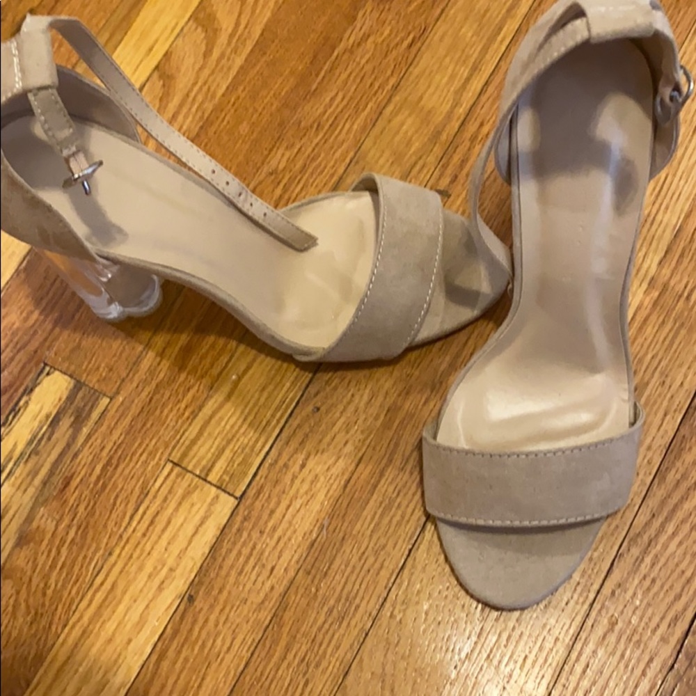 Clear high heels - Picture 2 of 4